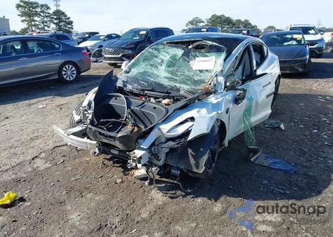 2023 Tesla Model 3 Rear-Wheel Drive z USA, uszkodzony, nr VIN 5YJ3E1EA2PF603744